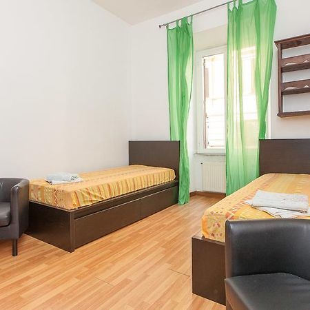 Rental In Rome Santini Apartment Zimmer foto