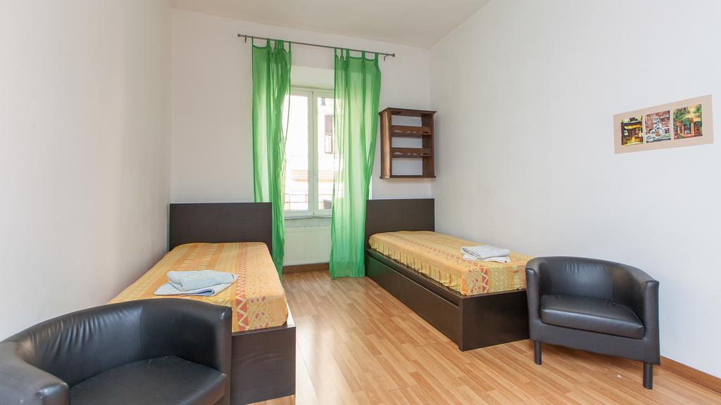 Rental In Rome Santini Apartment Zimmer foto