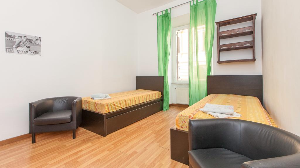 Rental In Rome Santini Apartment Zimmer foto